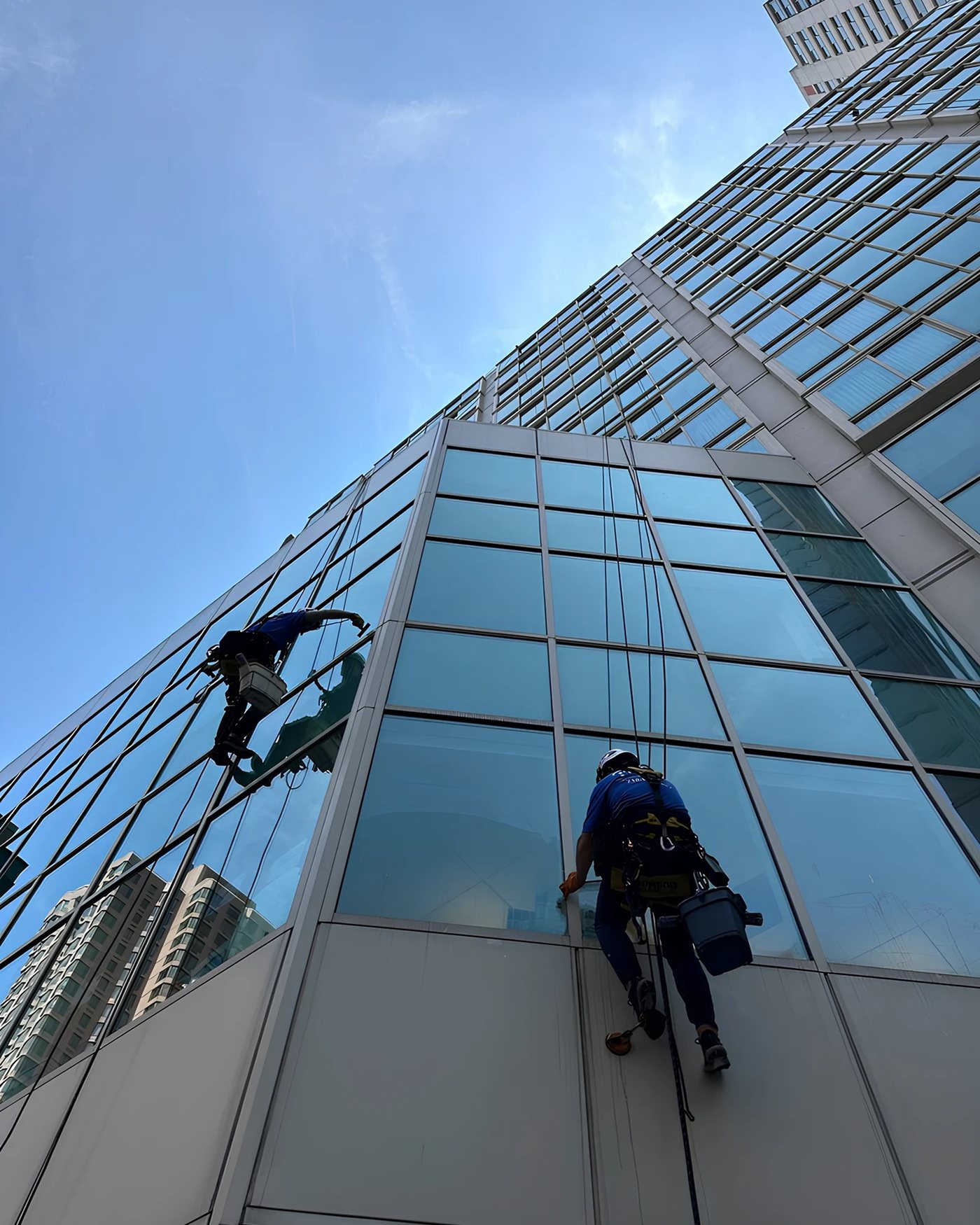 Rope access facade inspection of a Melbourne high-rise building envelope