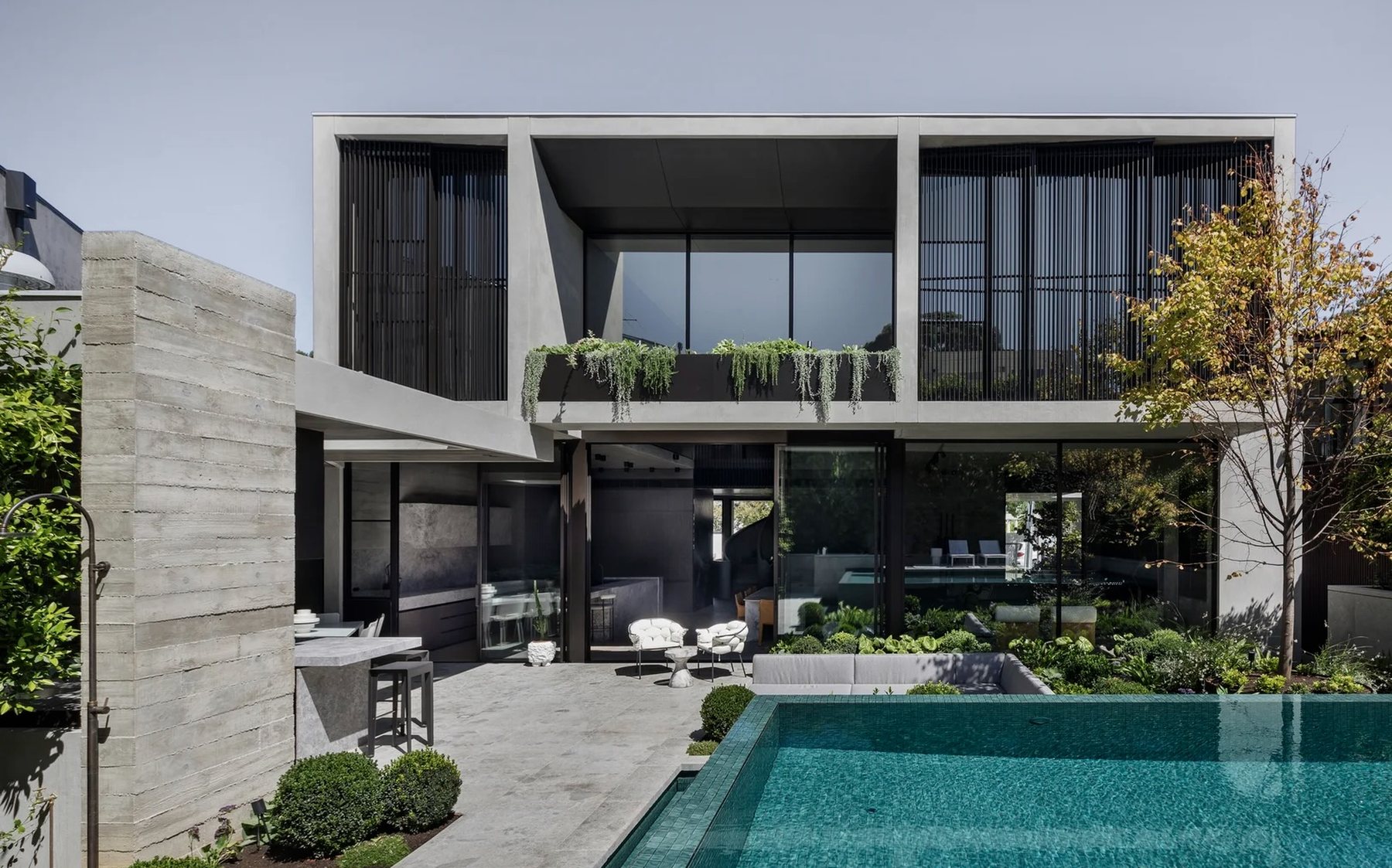 Contemporary Melbourne residence with floor-to-ceiling glazing and pool, cleaned by Pristine
